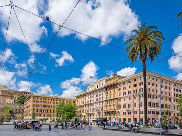 appartamento in vendita a Roma in zona Rione Borgo