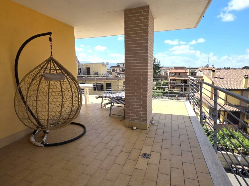 appartamento in vendita a Roma in zona Ponte di Nona