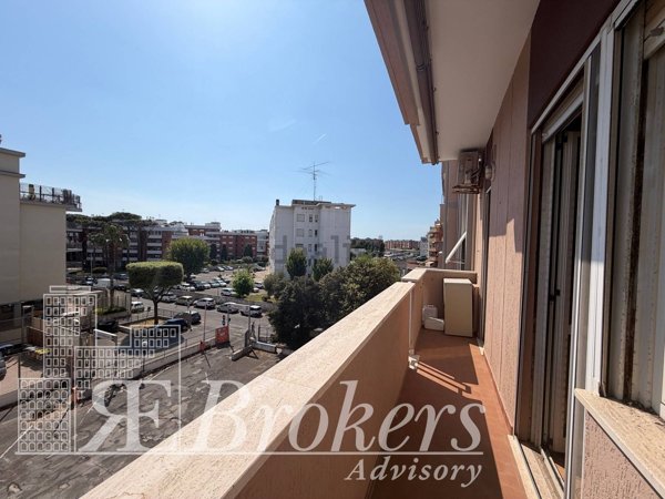 appartamento in vendita a Roma in zona Ostia