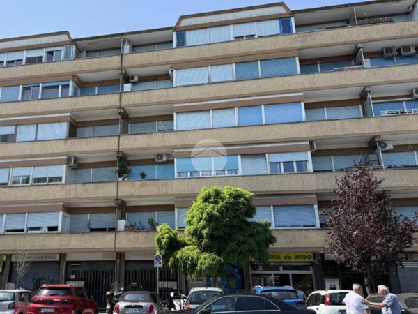 appartamento in vendita a Roma in zona Ostiense