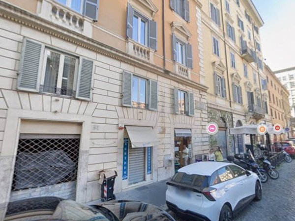 negozio in vendita a Roma in zona Castro Pretorio
