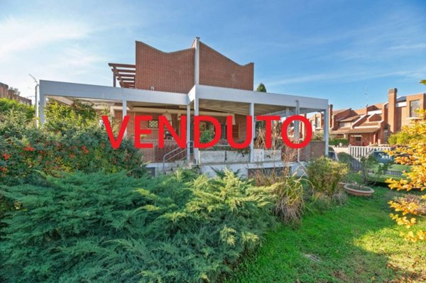 casa indipendente in vendita a Roma in zona Tor di Quinto