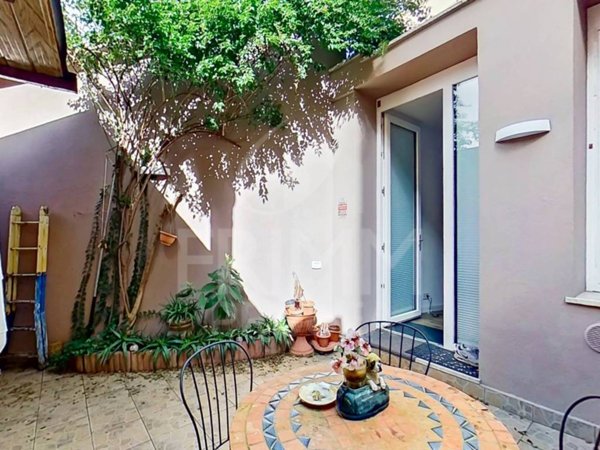 casa indipendente in vendita a Roma in zona Appio Latino