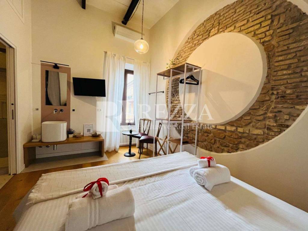 appartamento in vendita a Roma in zona Trastevere