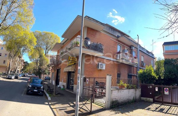 appartamento in vendita a Roma in zona Vitinia