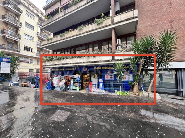 negozio in vendita a Roma in zona Trionfale