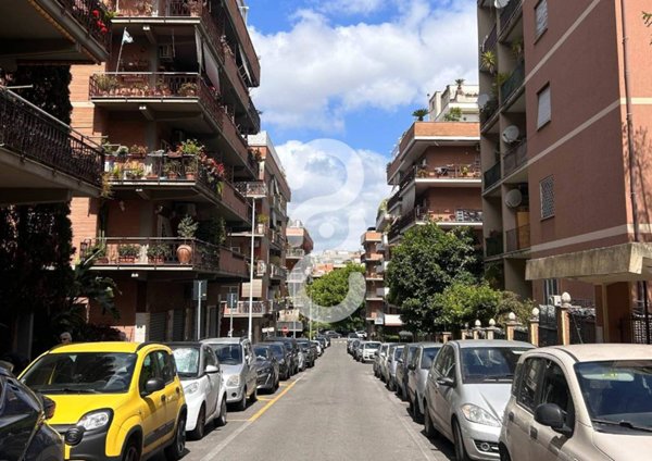 appartamento in vendita a Roma in zona Monte Sacro/Talenti