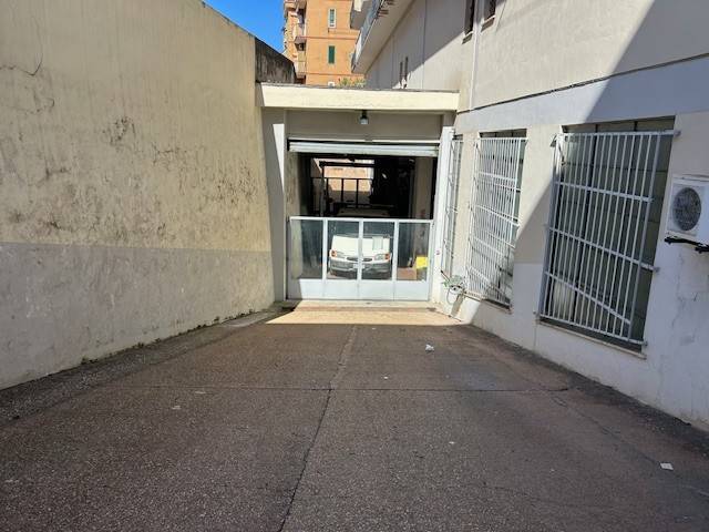 negozio in vendita a Roma in zona Torrevecchia