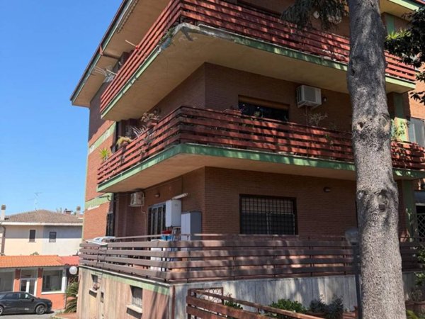 appartamento in vendita a Roma in zona Trigoria