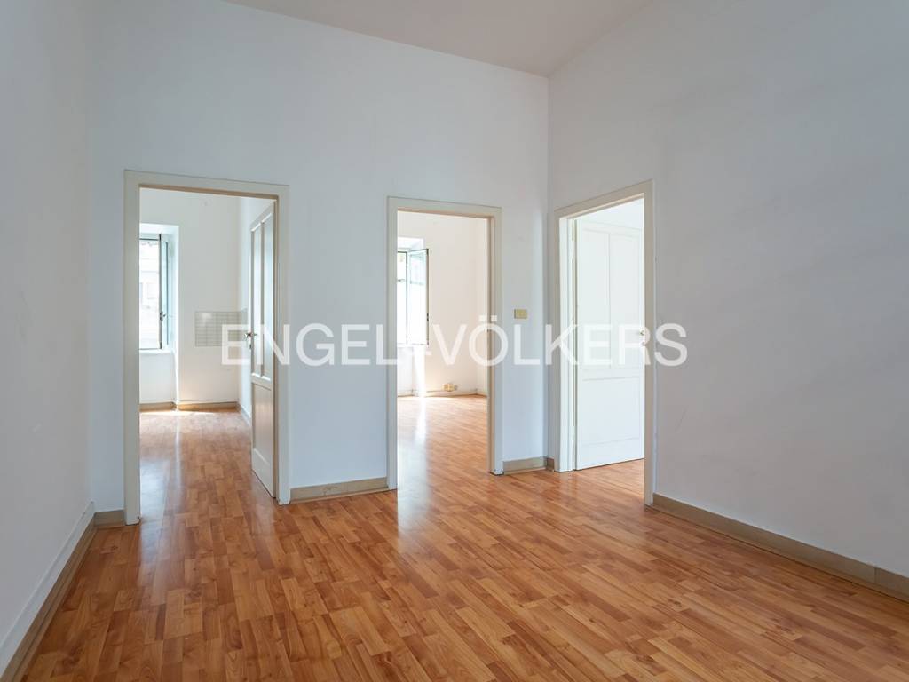 appartamento in vendita a Roma in zona Ostiense