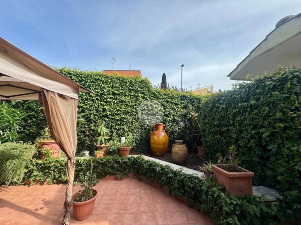 casa indipendente in vendita a Roma in zona Portuense