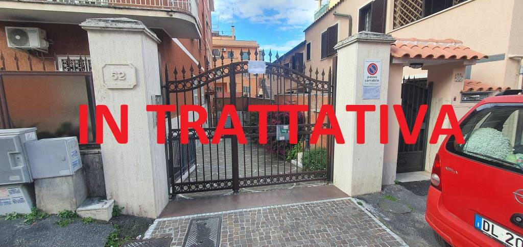 appartamento in vendita a Roma in zona Tuscolano