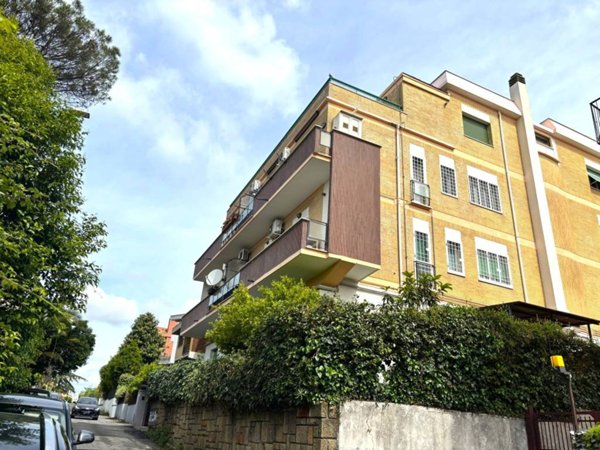 appartamento in vendita a Roma in zona Vitinia