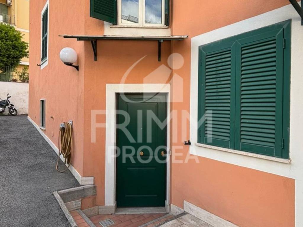 appartamento in vendita a Roma in zona Prenestino-Labicano