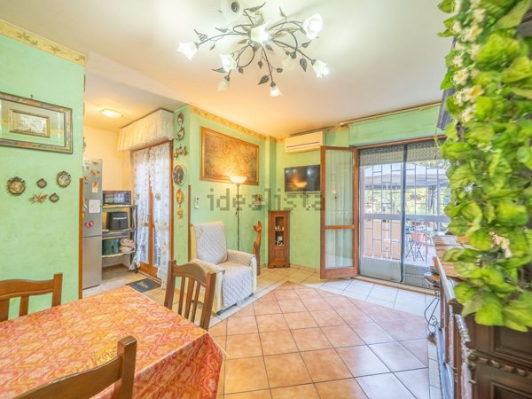 appartamento in vendita a Roma in zona Tor Bella Monaca