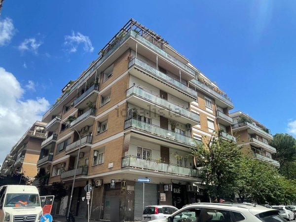 appartamento in vendita a Roma in zona Appio Latino