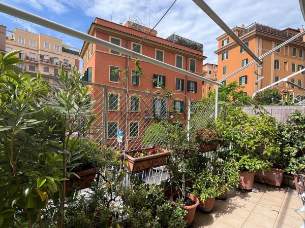 casa indipendente in vendita a Roma in zona Trieste