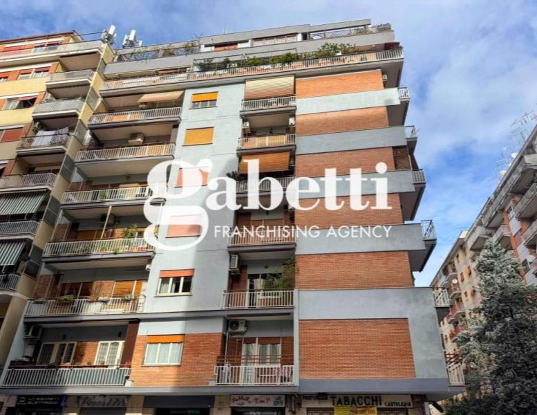 appartamento in vendita a Roma in zona Collatino