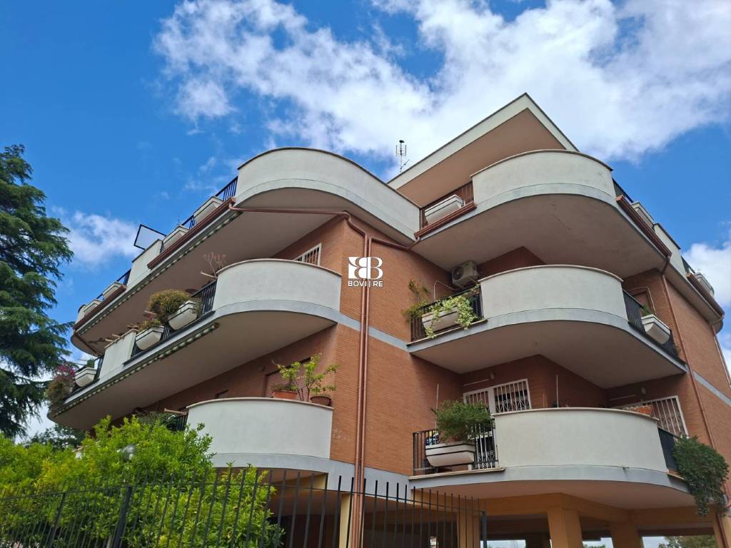 appartamento in vendita a Roma in zona Aurelio