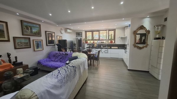 casa indipendente in vendita a Roma in zona Ostiense