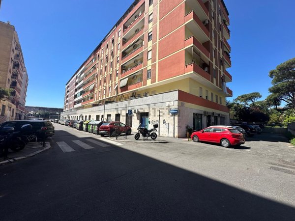 locale commerciale in vendita a Roma in zona Prenestino-Labicano