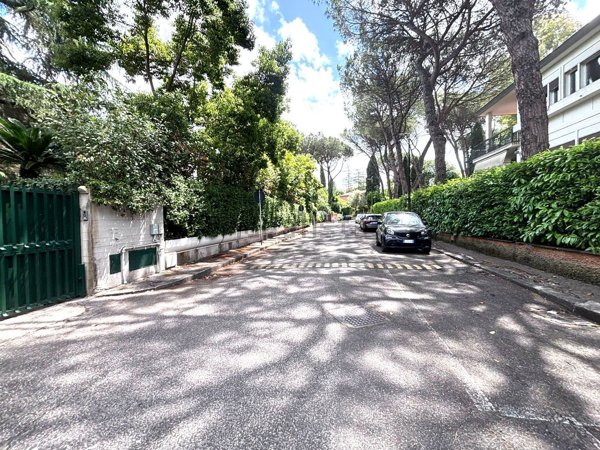 appartamento in vendita a Roma in zona Della Vittoria