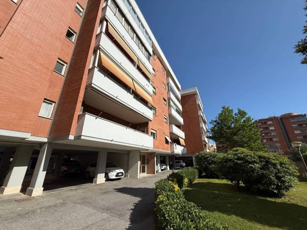 appartamento in vendita a Roma in zona Ostia
