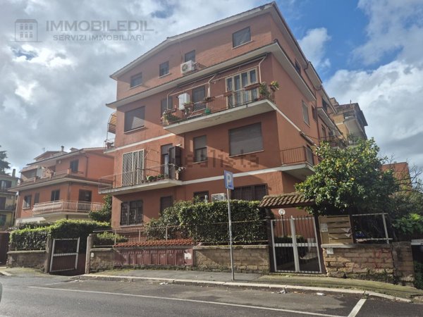 appartamento in vendita a Roma in zona Vigna Murata