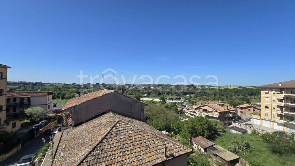 appartamento in vendita a Roma in zona Prima Porta