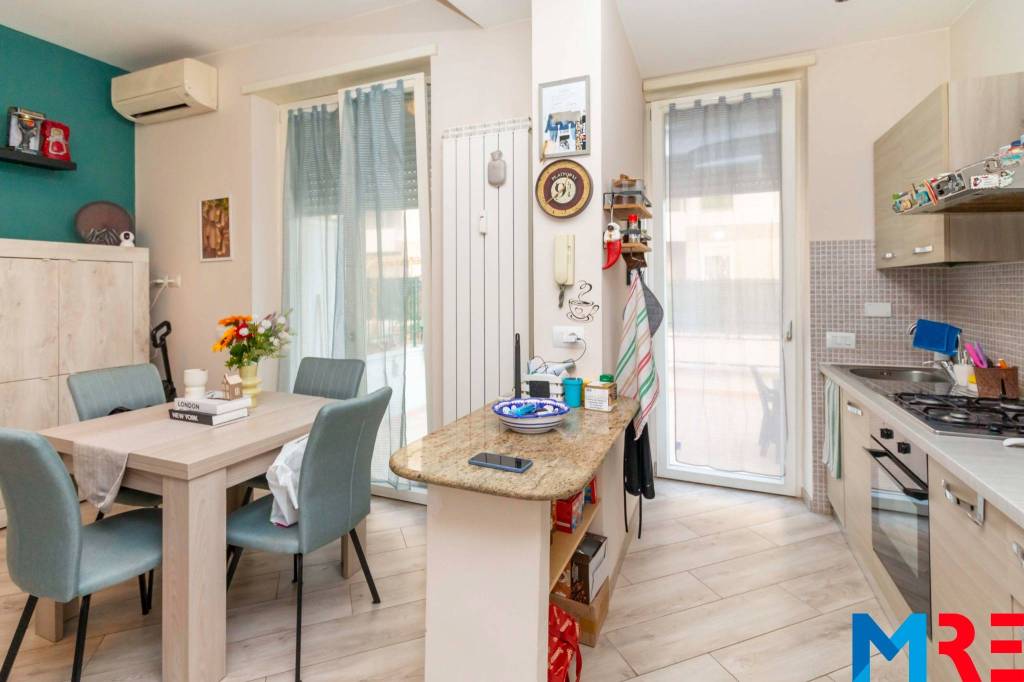 appartamento in vendita a Roma in zona Ostia