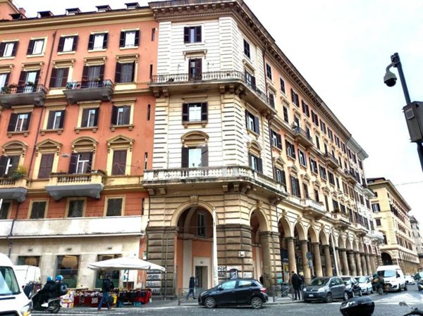 appartamento in vendita a Roma in zona Esquilino