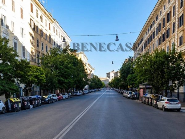 appartamento in vendita a Roma in zona Rione Prati