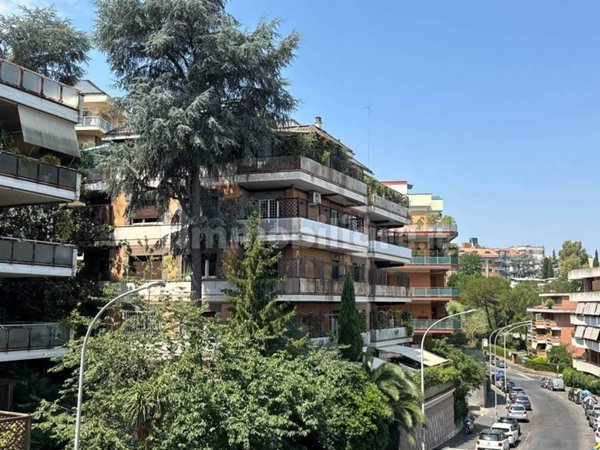 appartamento in vendita a Roma in zona Grottarossa