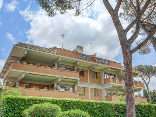 appartamento in vendita a Roma in zona Appio Claudio