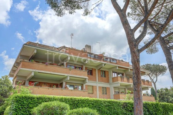 appartamento in vendita a Roma in zona Appio Claudio