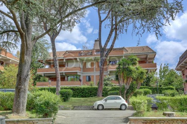 appartamento in vendita a Roma in zona Appio Claudio