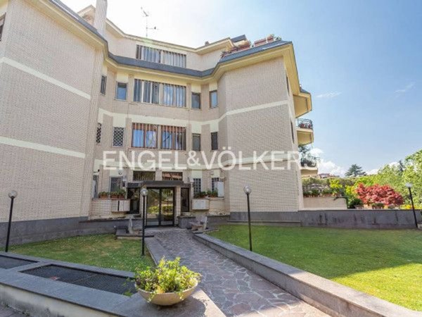 appartamento in vendita a Roma in zona Mostacciano