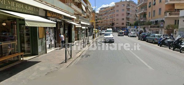 negozio in vendita a Roma in zona Aurelio