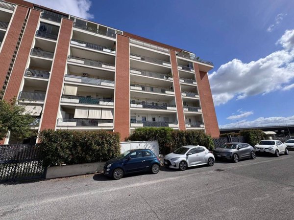 appartamento in vendita a Roma in zona Ponte di Nona