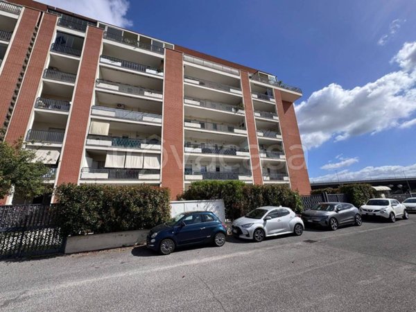 appartamento in vendita a Roma in zona Ponte di Nona