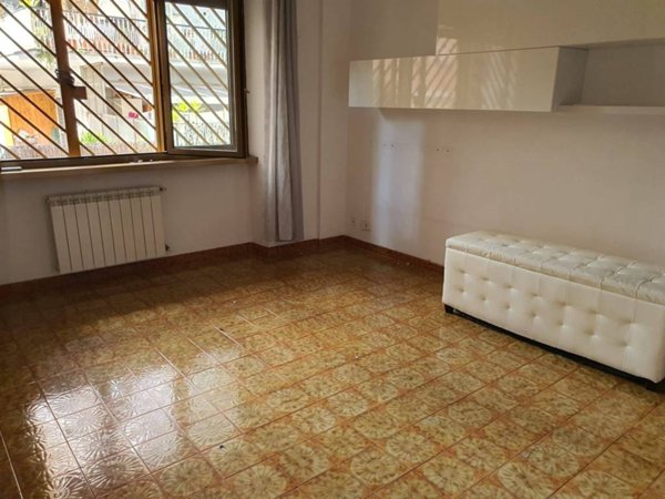 appartamento in vendita a Roma in zona Appio Latino