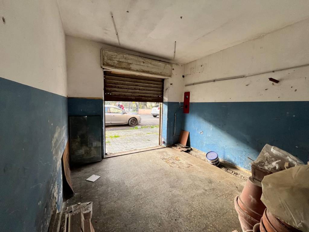 negozio in vendita a Roma in zona Grottarossa