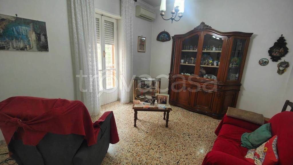 appartamento in vendita a Roma in zona Torrione Cerquetta