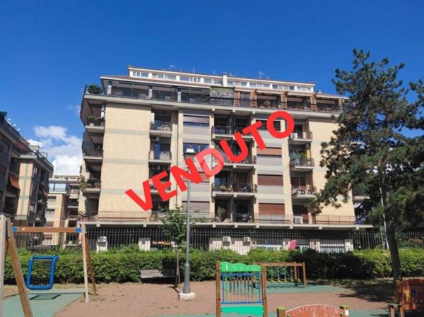 appartamento in vendita a Roma in zona Tuscolano