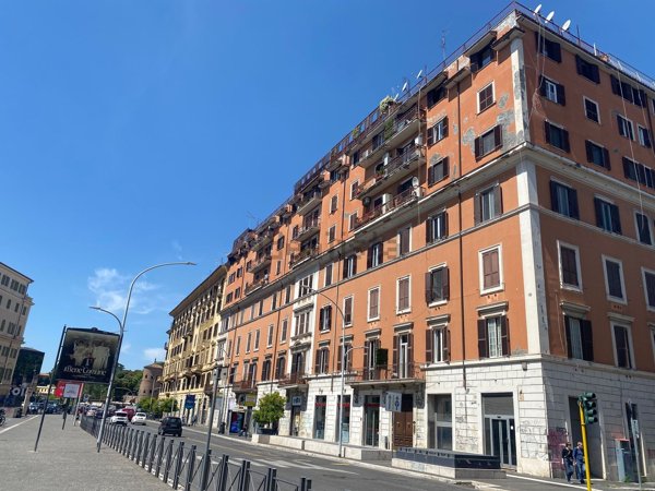 appartamento in vendita a Roma in zona Tuscolano