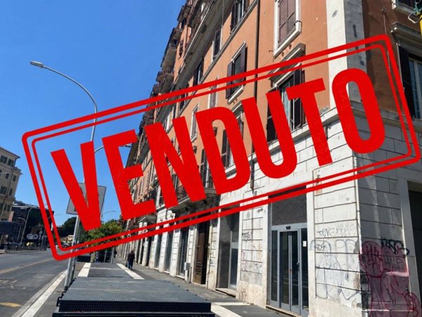 appartamento in vendita a Roma in zona Tuscolano