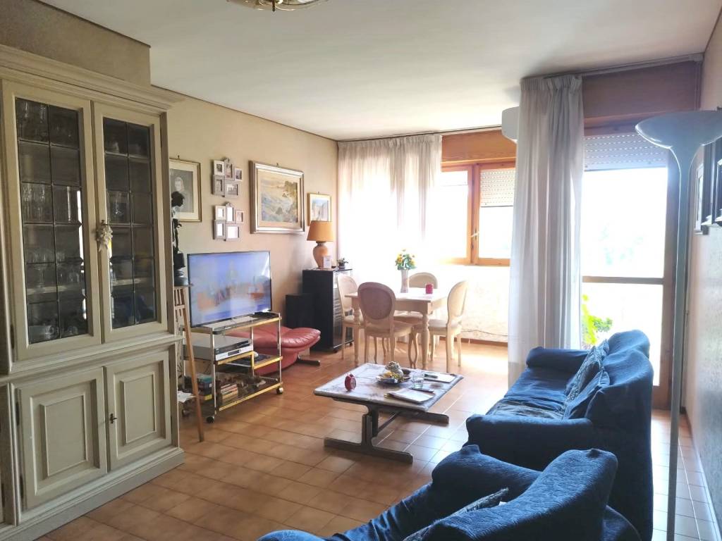 appartamento in vendita a Roma in zona Corviale