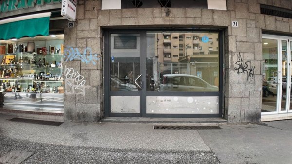 locale commerciale in vendita a Roma