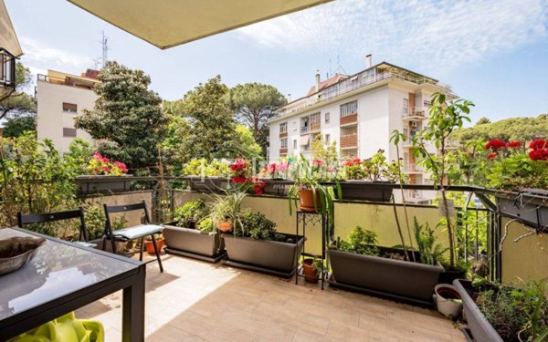 appartamento in vendita a Roma in zona EUR