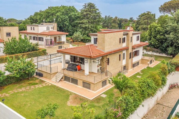 casa indipendente in vendita a Roma in zona Castel di Leva